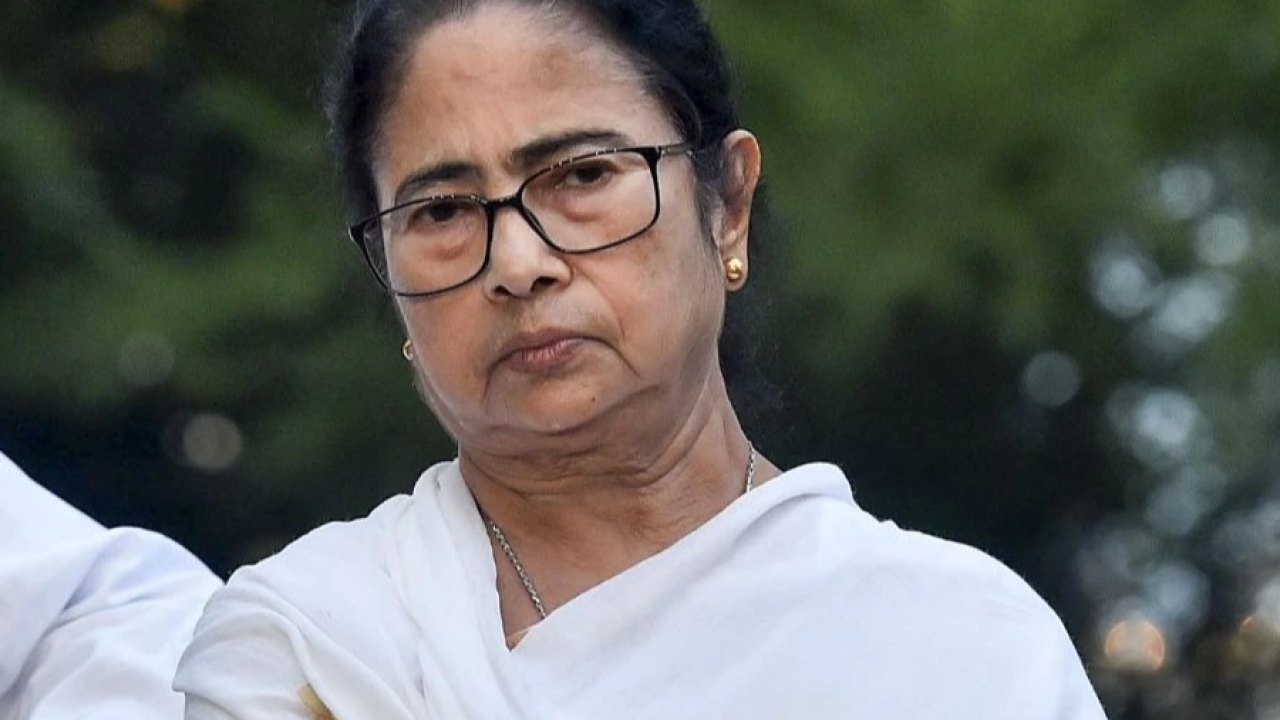 దీదీకి బిగ్ షాక్.. కలకత్తా హైకోర్టు సంచలన తీర్పు!