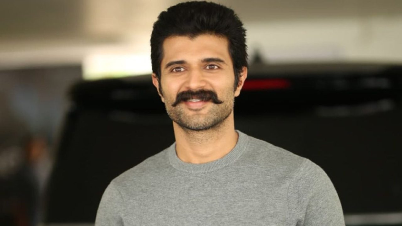 Ranabaali: విజయ్ సినిమాలు అనుకున్న డేట్స్‌కి విడుదల కానట్టేనా?