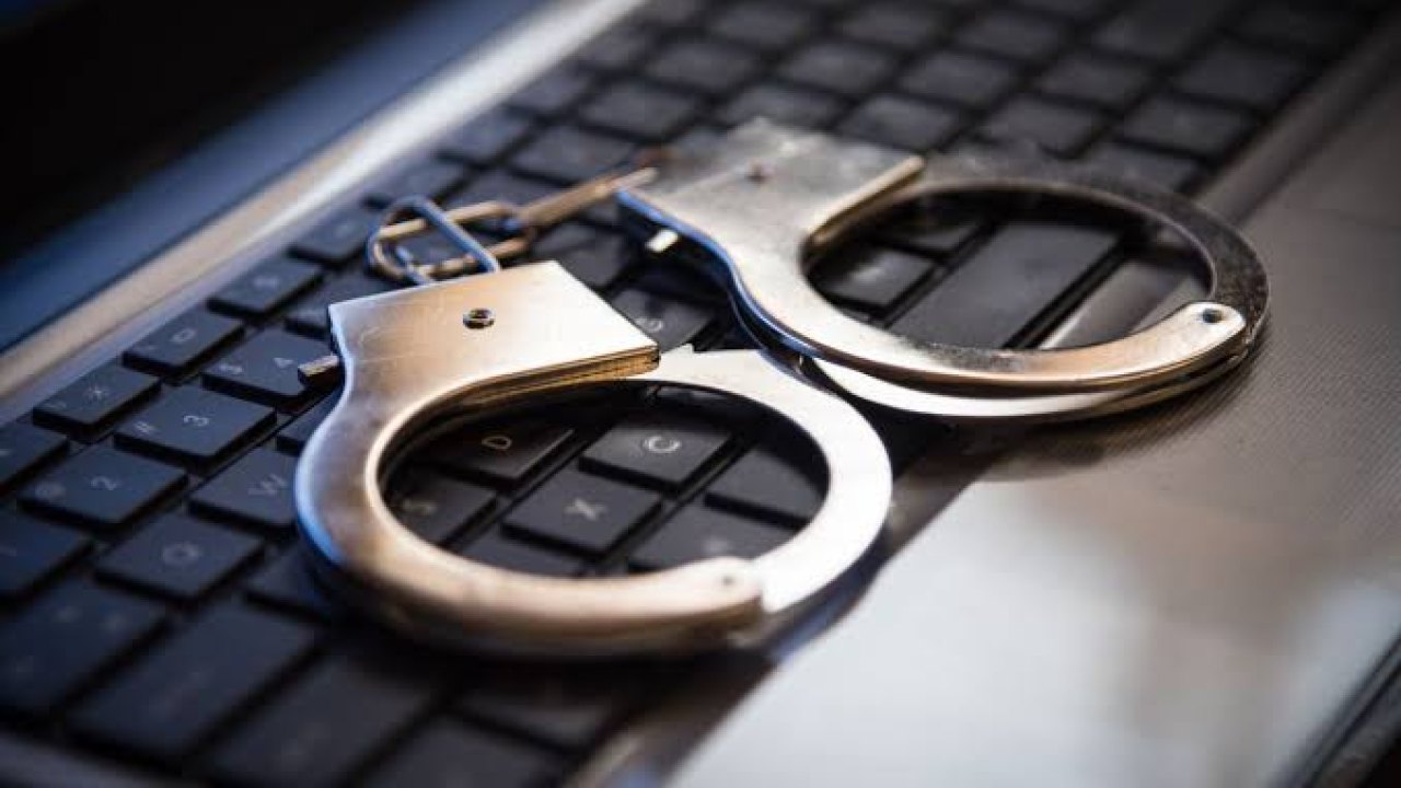 Online Prostitution Scam: ఆన్లైన్ ప్రకటనలతో హనీట్రాప్.. బెంగళూరులో 11 మంది అరెస్ట్!