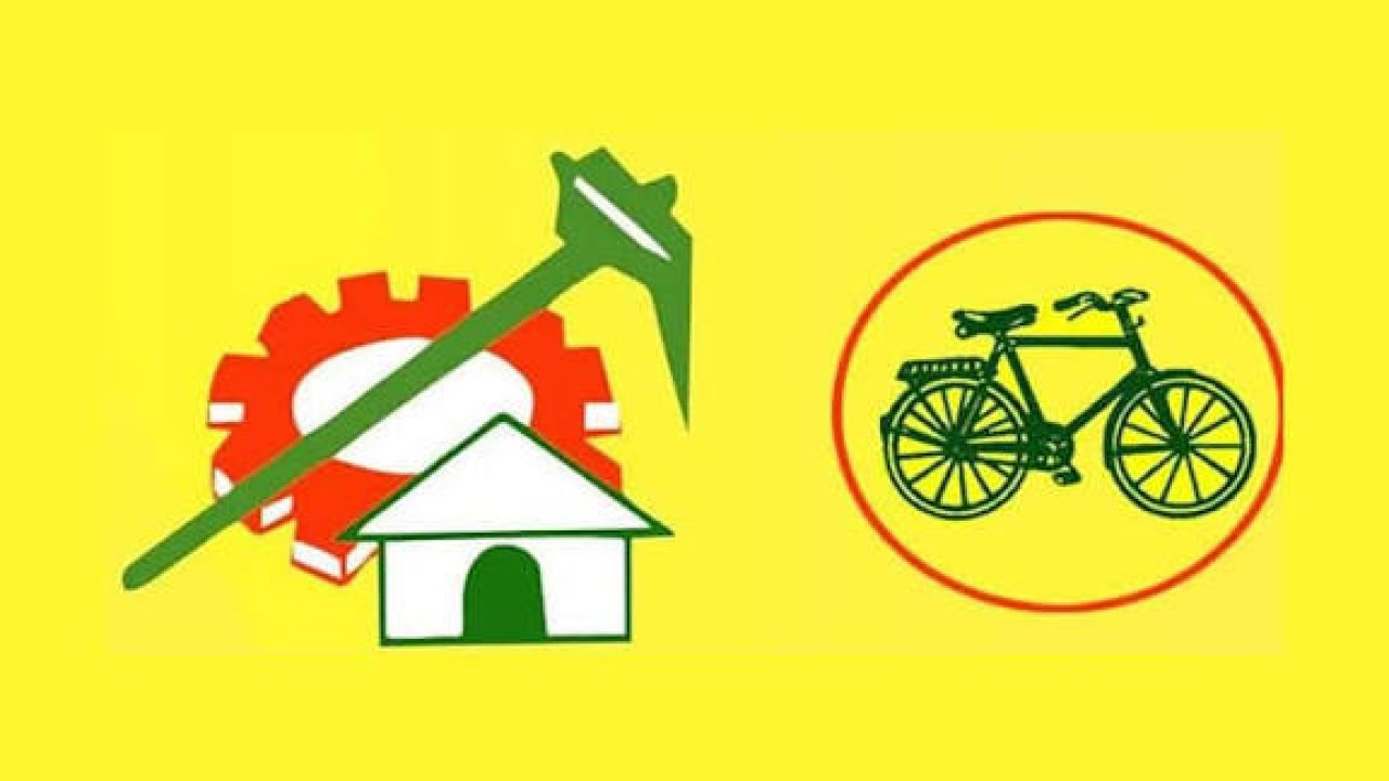Ap : గుంటూరులో దారుణం.. సభ్యసమాజం తలదించుకునేలా టీడీపీ నేతల దాడి