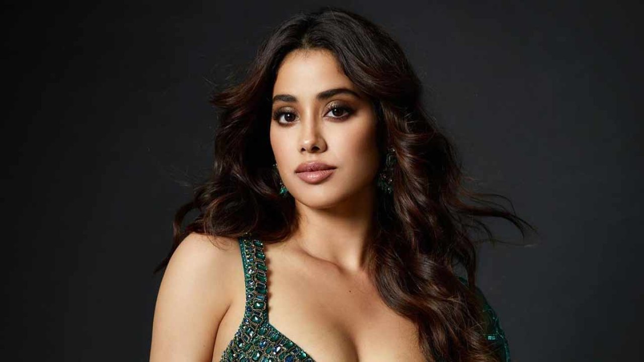 Janhvi Kapoor: డెబ్యూ డైరెక్టర్ తో మళ్ళీ చేతులు కలిపిన జాన్వీ!