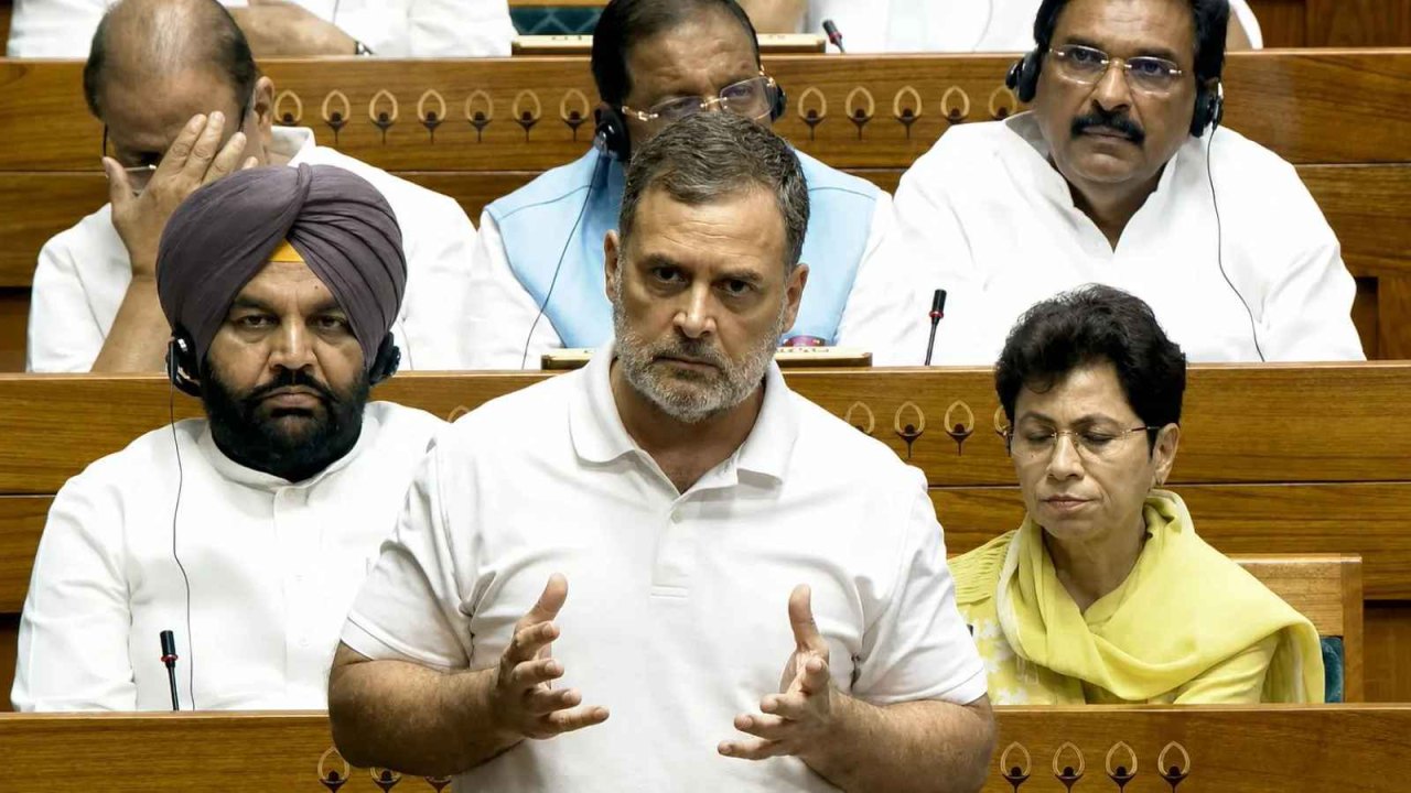 Rahul Gandhi: ఇడియట్స్.. రాహుల్ గాంధీ వ్యాఖ్యలపై సభలో దుమారం.. భగ్గుమన్న బీజేపీ