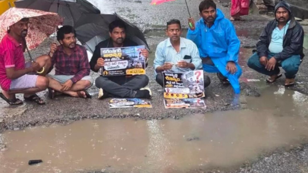 Karimnagar: రూ.20 వేల కోట్ల స్మార్ట్ సిటీ నిధులు ఎక్కడ ఖర్చయ్యాయి అధ్యక్షా?..