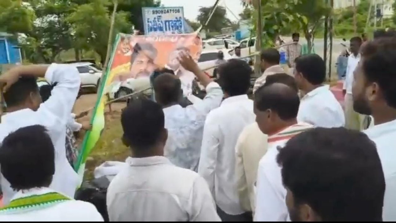 Mancherial: గ్రూపు రాజకీయాలకు కేరాఫ్ గా కాంగ్రెస్ మారుతుందా!?..