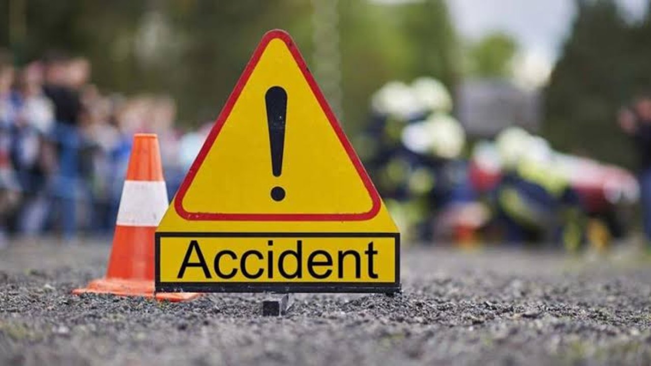 HYD: నగరంలో ఘోర ప్రమాదం.. ఇద్దరు మైనర్ల మృతి!