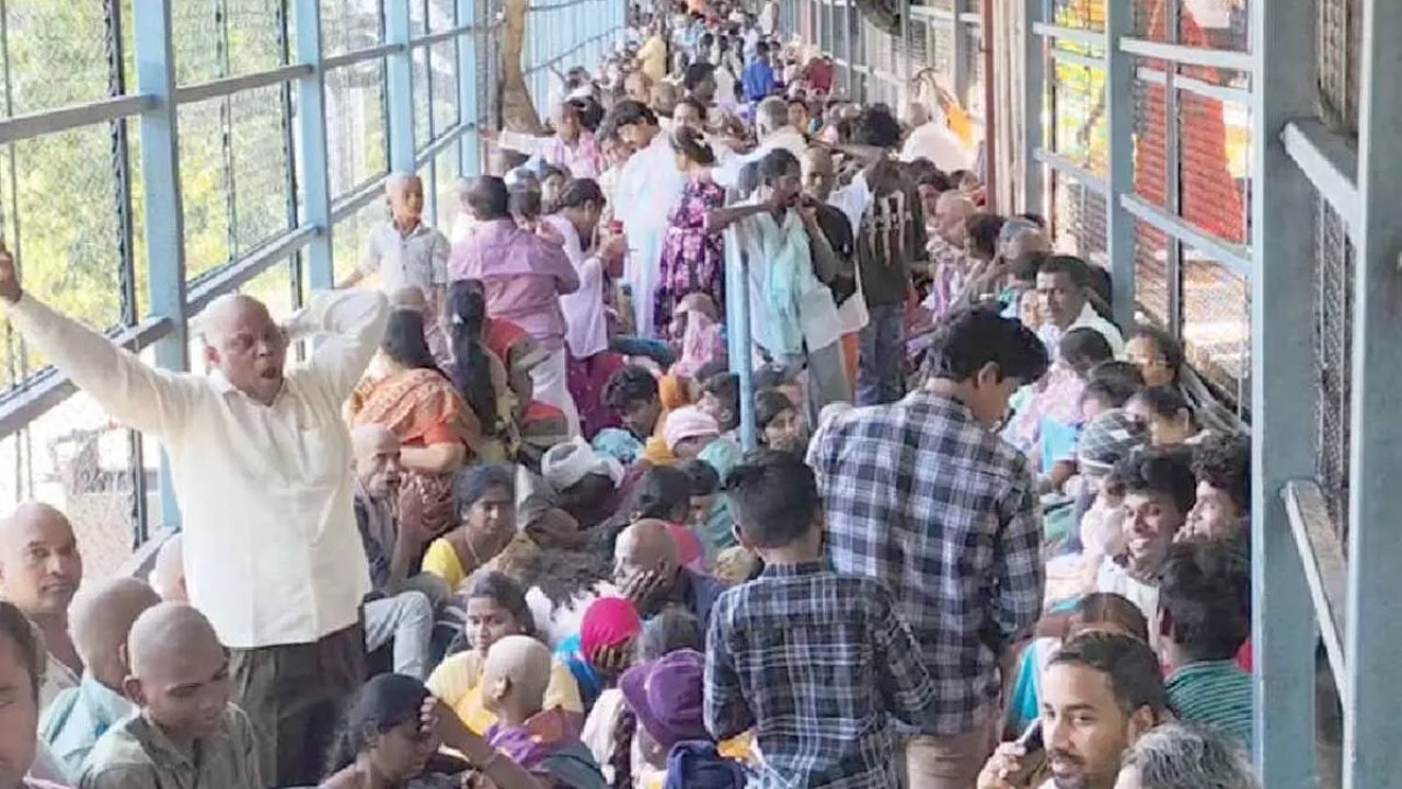 TTD : తిరుమల వెళ్తే భక్తులకు షాకింగ్ న్యూస్