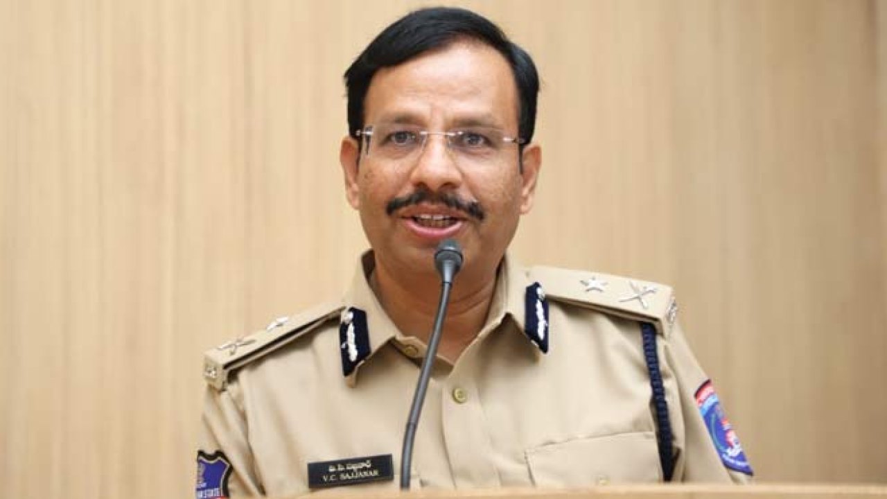 Drugs : ఫ్లవర్ అని మెసేజ్ చేస్తే.. స్పీడ్ పోస్టులో మీ ఇంటికే గంజాయి!