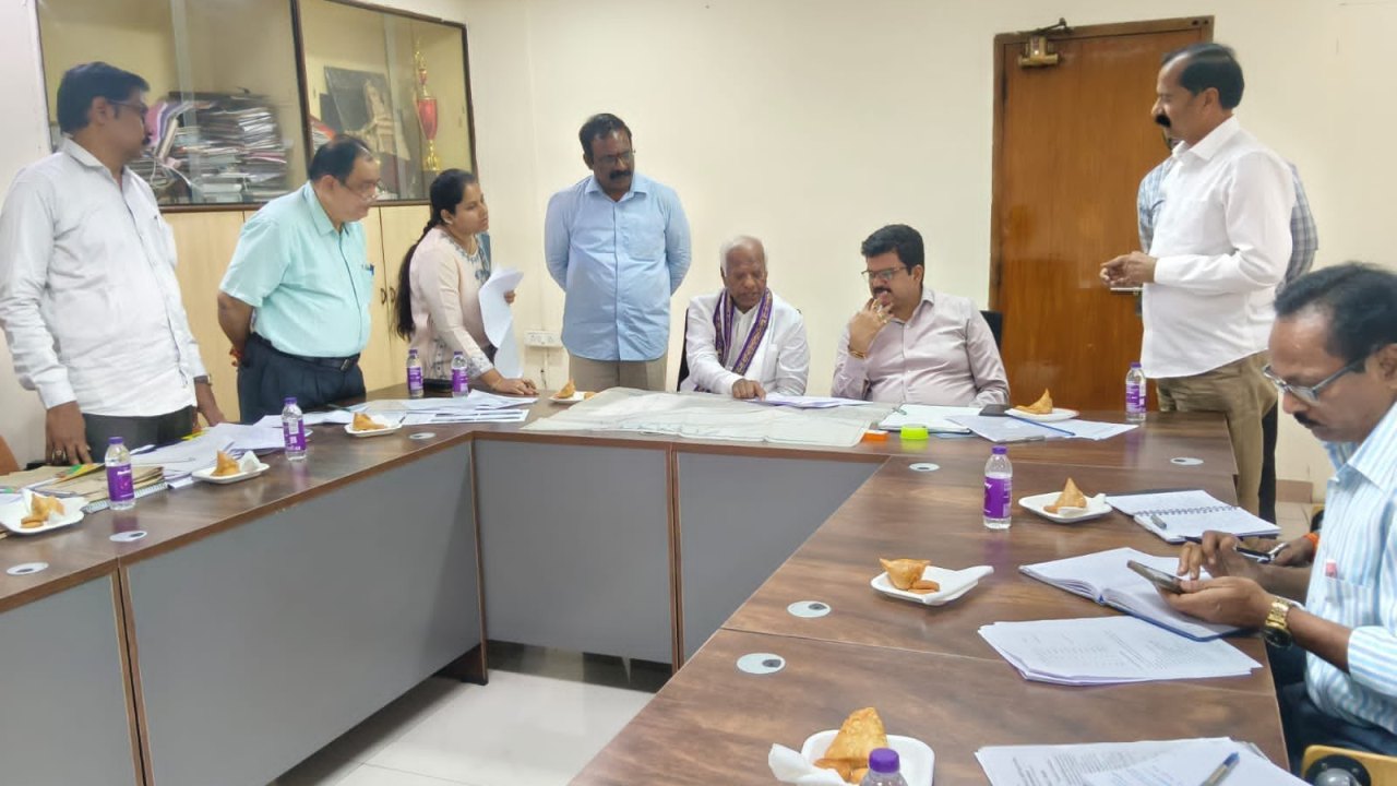 Congress : కొండాకు మరో బిగ్షాక్.. దేవాదాయ శాఖపై ‘కడియం’ రివ్యూ..!