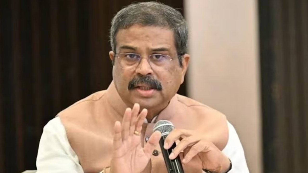 Big Breaking: కేంద్ర విద్యాశాఖ మంత్రి ధర్మేంద్ర ప్రధాన్ రాజీనామా!