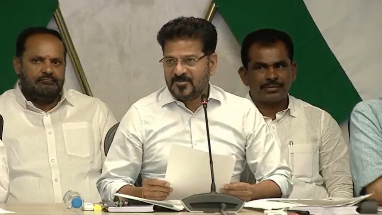 రిటైర్డ్ ఇంజనీర్లను జైల్లో పెట్టకపోవడమే నా తప్పు: హరీశ్ రావు విమర్శలపై సీఎం రేవంత్ రెడ్డి కౌంటర్