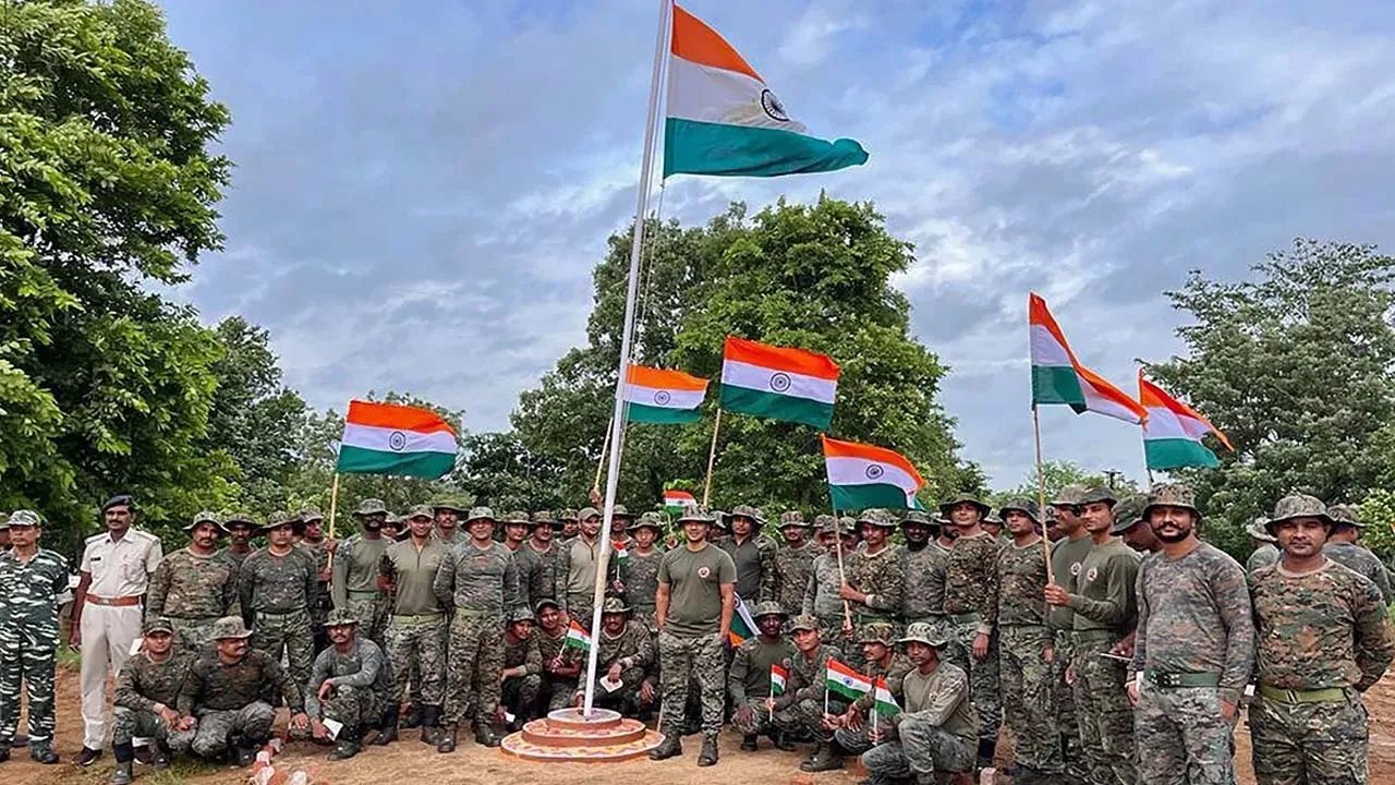 'వందేమాతరం' తర్వాత 'జనగణమన', ఆ తర్వాతే రాష్ట్ర గీతం.. కేంద్రం మార్గదర్శకాలు