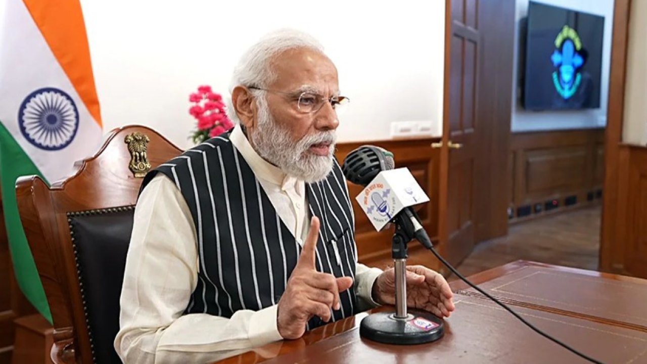 PM Modi: మోదీ మన్ కీ బాత్.. యువత సృజనాత్మకతపై ప్రశంసల జల్లు!
