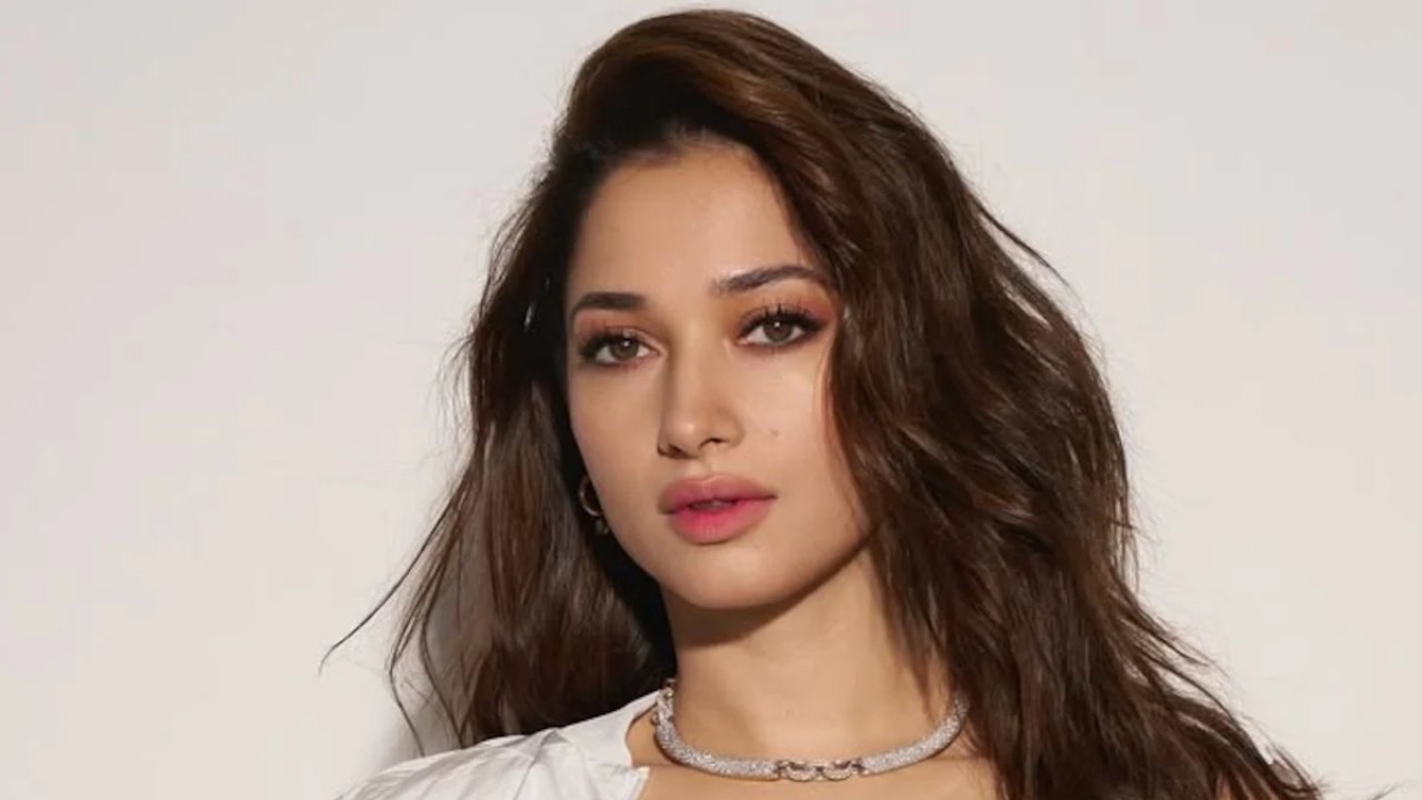 Tamannaah Bhatia: రెమ్యునరేషన్తో హడలెత్తిస్తున్న మిల్కీ బ్యుటీ..ఐటం సాంగ్స్ కూడా పాయే!