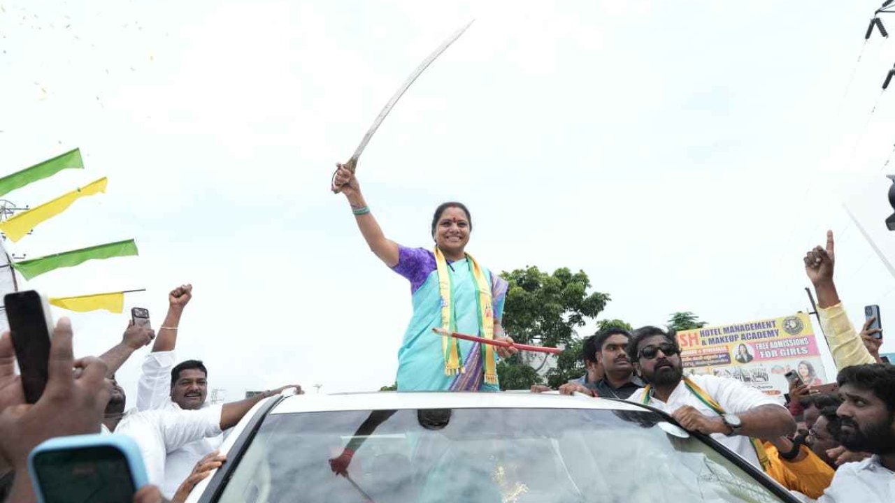 Kavitha: హరీశ్ రావునైనా క్షమిస్తా.. ప్రశాంత్ రెడ్డిని మాత్రం వదలను-కవిత