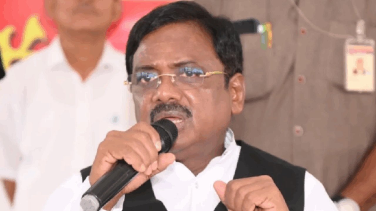 Congress: కేసీఆర్ పై సంచలన వ్యాఖ్యలు చేసిన మంత్రి వివేక్!..