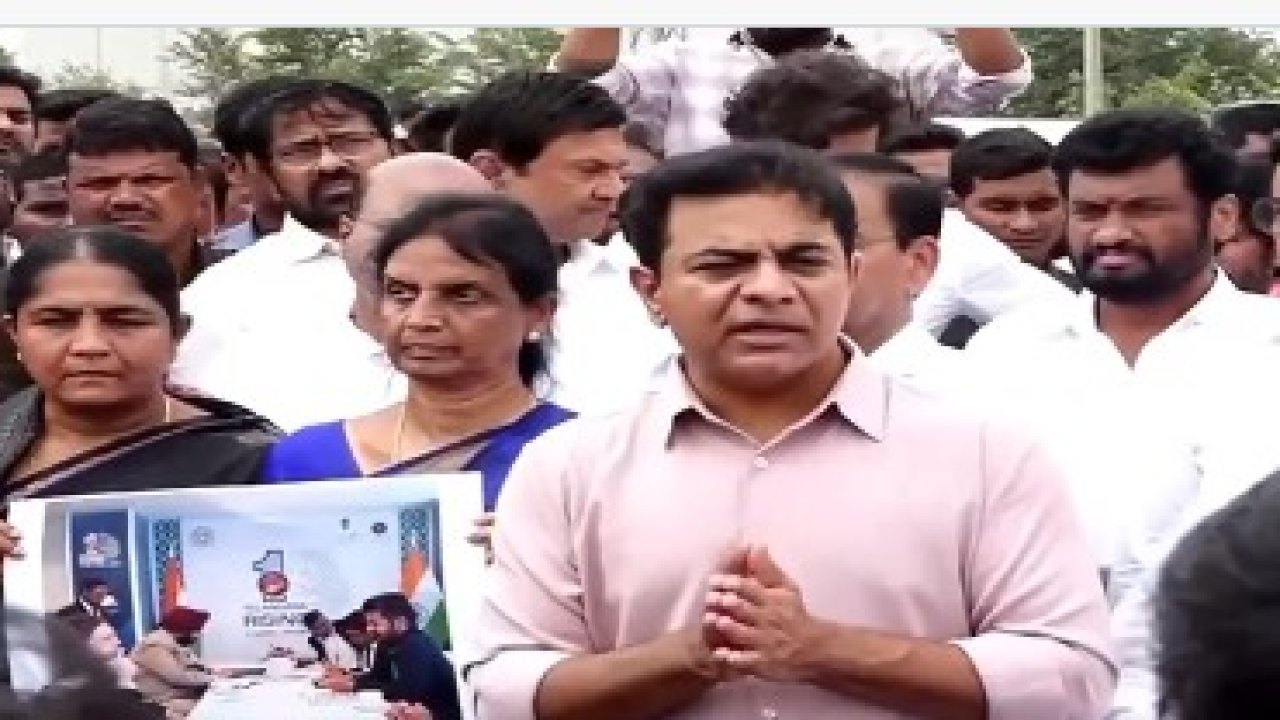 BRS : అన్నదమ్ములతోనే రేవంత్ ఒప్పందాలు.. ఫ్యూచర్ సిటీకి భవిష్యత్ లేదు : కేటీఆర్