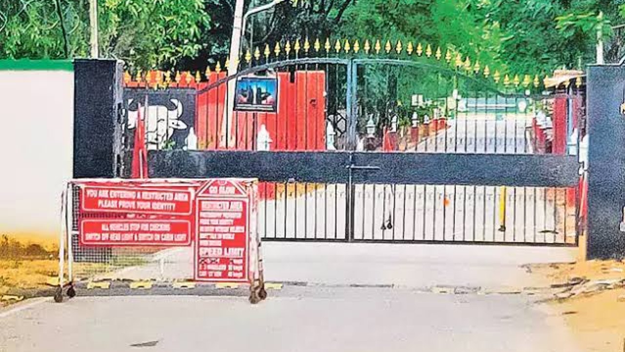 Hyd : బొల్లారంలో హైఅలర్ట్.. ఆర్మీ బేస్ వద్ద భారీగా పేలుడు పదార్థాలు