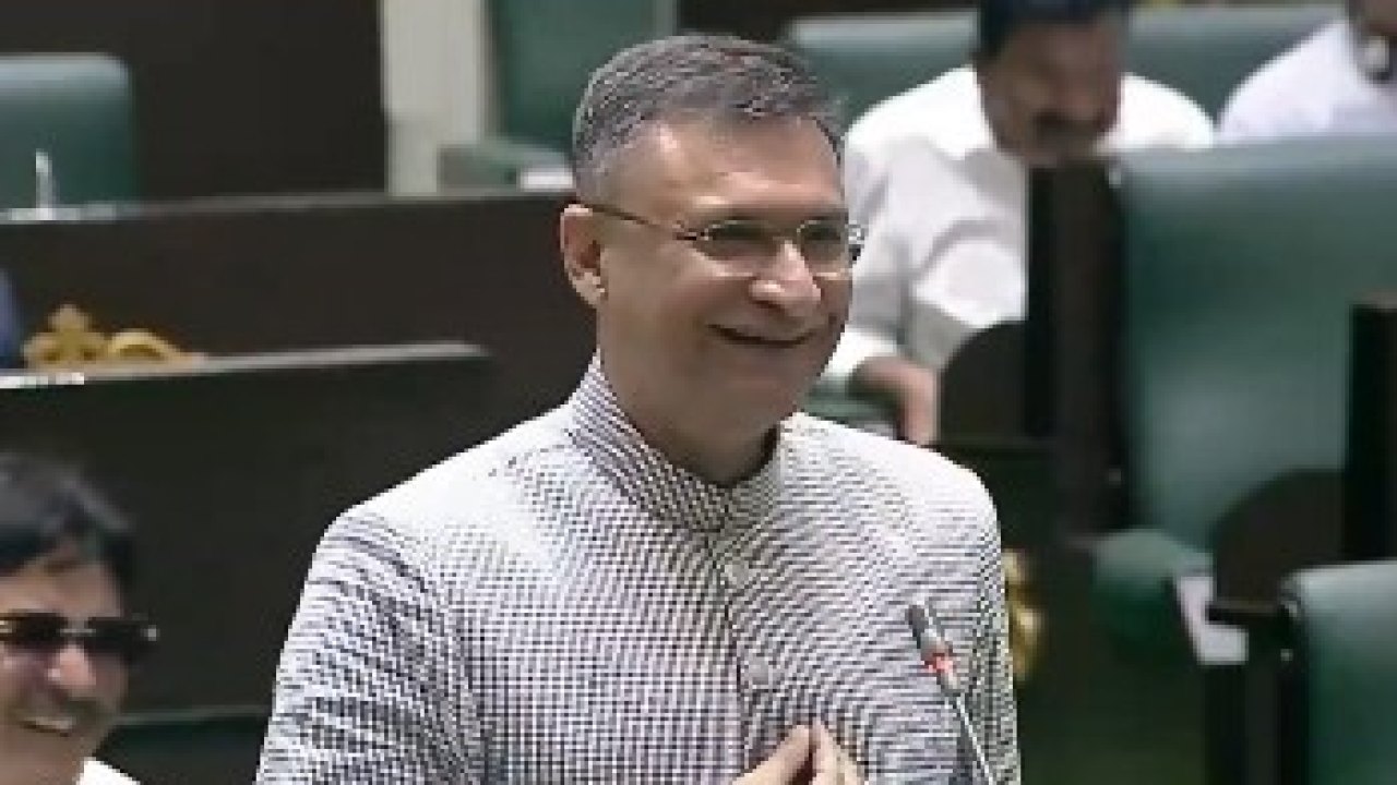 AIMIM : కాంట్రాక్టులన్నీ ఒకే కంపెనీకా? : అక్బరుద్దీన్ ఓవైసీ