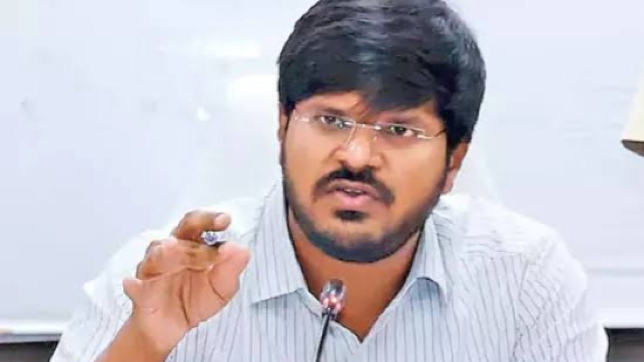Indiramma Houses Scheme : ఇందిరమ్మ ఇండ్లు.. వాళ్లను నమ్మి మోసపోవద్దు