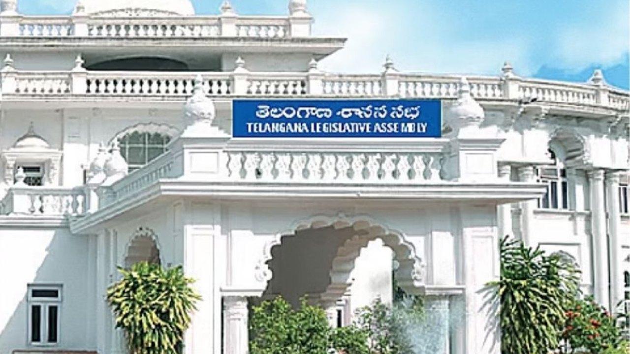 BRS : బీఆర్ఎస్ ఎమ్మెల్యేల అడ్డగింత.. అసెంబ్లీలో వాయిదా తీర్మానం
