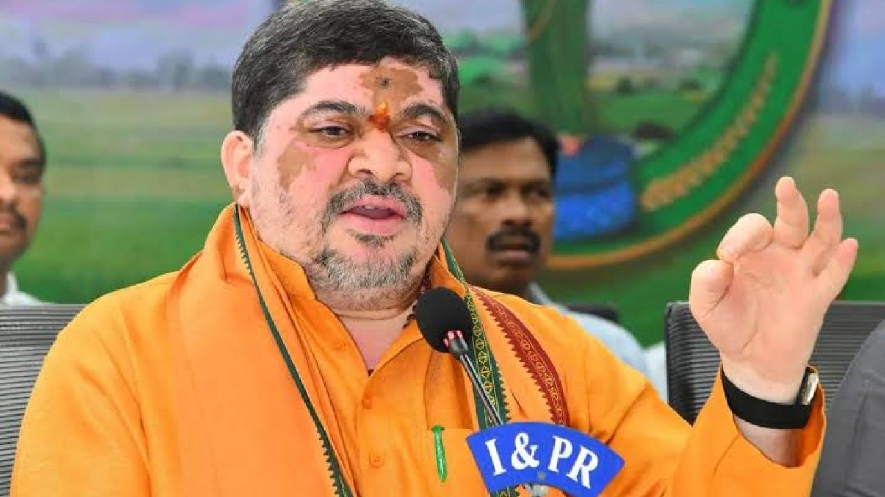 Telangana: కళ్యాణ లక్ష్మి-షాదీ ముబారక్ పథకాలపై మంత్రి పొన్నం ప్రభాకర్ కీలక ఆదేశాలు!..