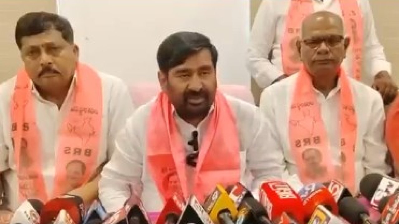 BRS : రేవంత్ రెడ్డిది పంది కంటే హీనమైన బతుకు : మాజీ మంత్రి జగదీశ్ రెడ్డి
