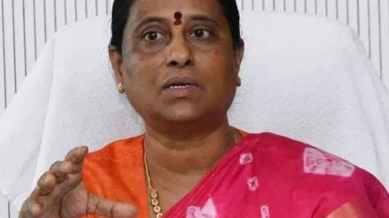 Konda Surekha: బర్తరఫ్ పై స్పందించిన కొండా సురేఖ.. సంచలన వ్యాఖ్యలు