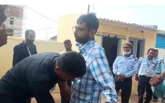 TG : మద్యం సేవించి ‘నీట్’కు హాజరు.. అధికారులు ఏం చేశారంటే?