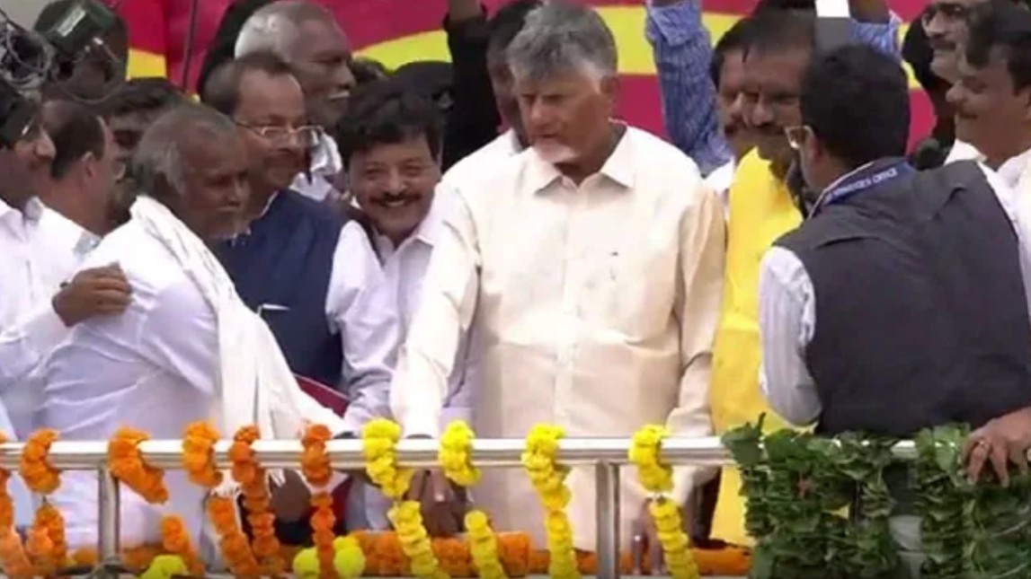 కరవు నేలపై కృష్ణమ్మ సవ్వడులు.. వెలిగొండ ప్రాజెక్టు తొలిదశను ప్రారంభించిన సీఎం చంద్రబాబు!