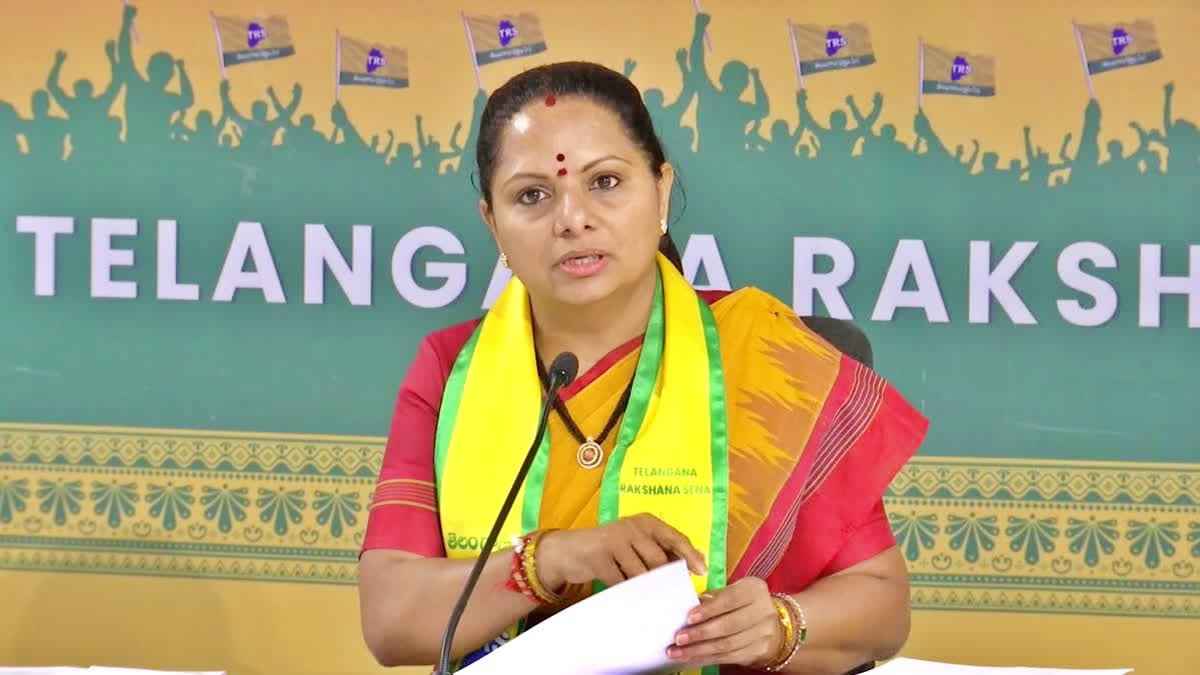 Kavitha: బీఆర్ఎస్‌ను హస్తగతం చేసుకునేందుకు గుంటనక్క కుట్ర- కవిత సంచలన వ్యాఖ్యలు