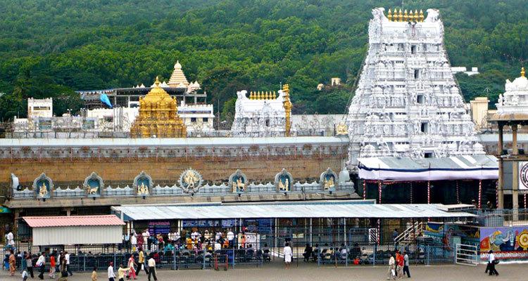 Tirumala: గోవింద నామస్మరణతో కిక్కిరిసిన తిరుమల.. దర్శనానికి ఎంత సమయం పడుతుందంటే?