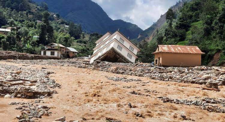 Nepal-floods: నేపాల్ భీభత్సం పై శాస్త్రవేత్తల నివేదికలో సంచలన నిజాలు!..