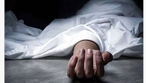 Hyderabad : ఫోన్ మాట్లాడొద్దన్నందుకు తండ్రి కళ్లెదుటే కూతురి దారుణం