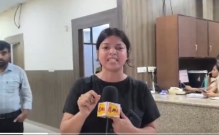 Delhi : సీఎంను ప్రశ్నించిందని.. మహిళా జర్నలిస్టుపై ఘోరం