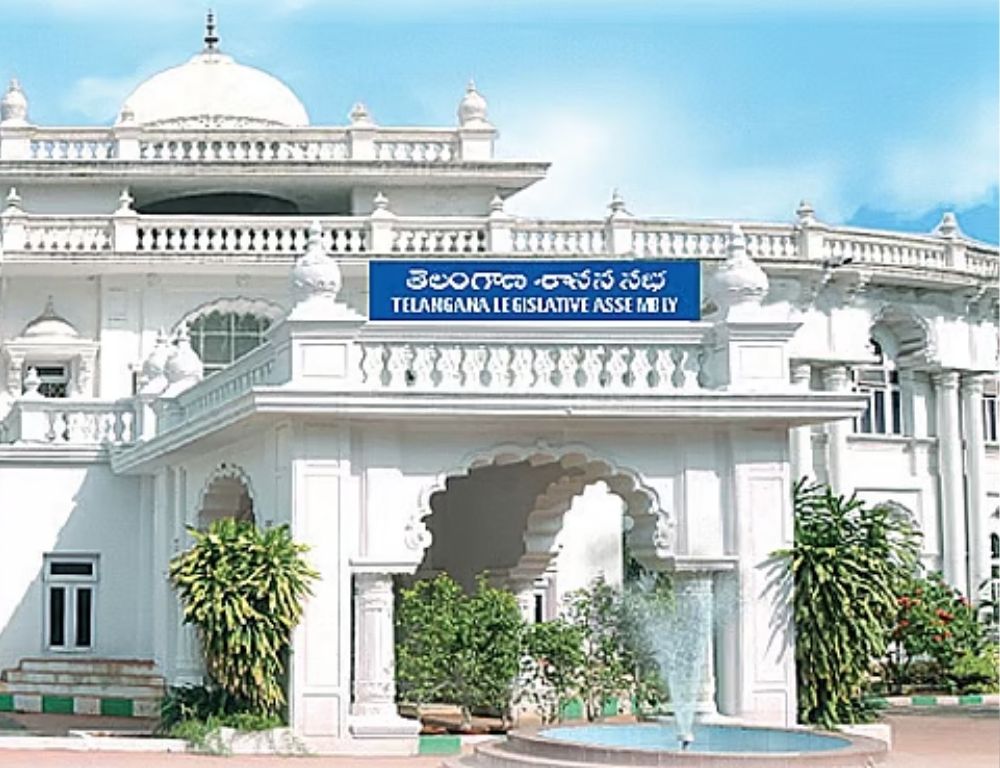 BRS : బీఆర్ఎస్ ఎమ్మెల్యేల అడ్డగింత.. అసెంబ్లీలో వాయిదా తీర్మానం