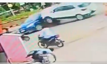 Crime :  మైనర్ డ్రైవింగ్.. రెండు కార్ల మధ్య ఇరుకున్న స్కూటీ..!